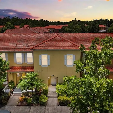 3 Bedrooms- 2,5 Bathrooms- Terra Verde 4718 Fb
